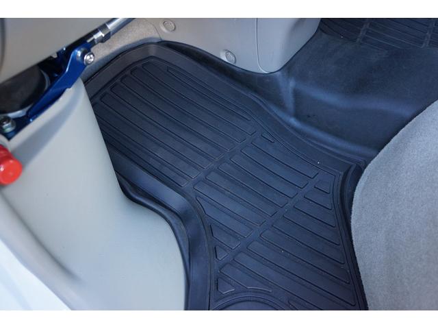 エブリイワゴン ＰＺターボスペシャル　４ＷＤ　ベッドキッド　ＥＴＣ　バックカメラ　両側電動スライドドア　ナビ　フルセグＴＶ　リフトアップ　スマートキー２個　衝突被害軽減システム　オートライト　ＬＥＤ　ワンオーナー　シートヒーター　禁煙車（60枚目）