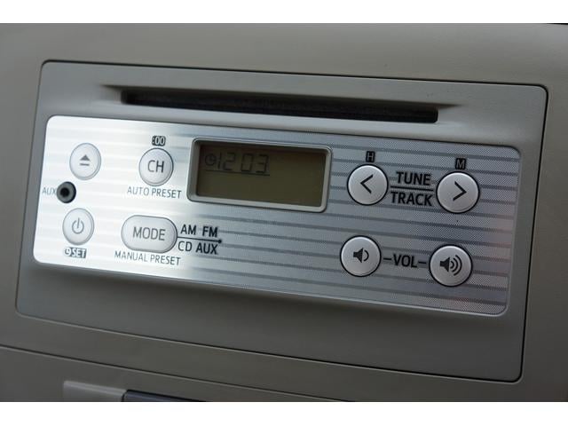 ミラ Ｘスペシャル　４ＷＤ　キーレスエントリー　５速ミッション車　盗難防止システム　ＡＢＳ　ＣＤ　ミュージックプレイヤー接続可　衝突安全ボディ　エアコン　パワーステアリング　パワーウィンドウ（4枚目）