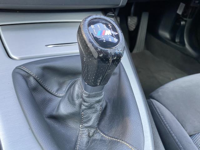 ３シリーズ ３２０ｉ　Ｍスポーツパッケージ　６ＭＴ・純正ナビ・社外インターフェース・地デジ・Ｂカメラ・コンフォートアクセス・ＨＩＤ・ドラレコ・ＥＴＣ（32枚目）