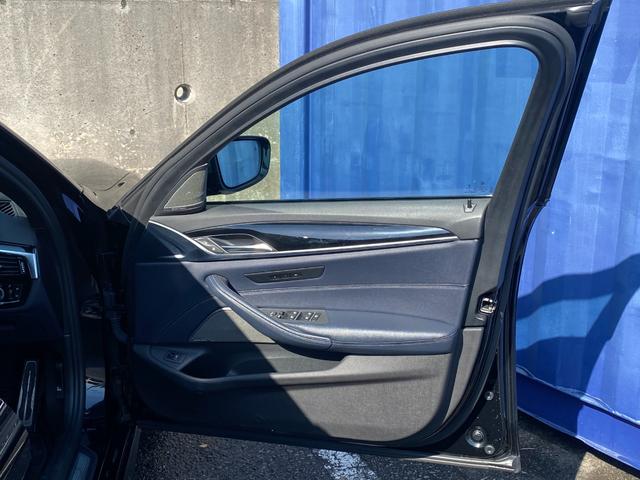 ５シリーズ ５３０ｉ　エディション　ミッション：インポッシブル　限定車・純正ナビ・地デジ・ハーマンカードン・３６０度カメラ・専用インテリア・レザーシート・インテリジェントセーフティ・ＬＥＤヘッドライト・パドルシフト・ＥＴＣ（18枚目）