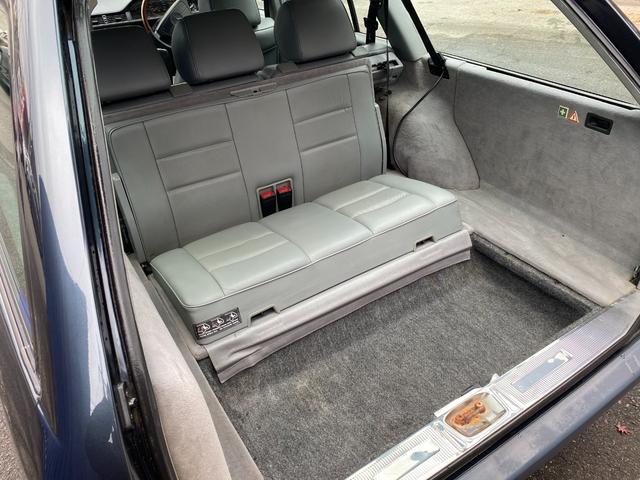 Eクラスステーションワゴン E320ステーションワゴン リミテッド ディーラー車・限定車・レザーシート・シートヒーター・サンルーフ・社外オーディオ・7人乗り・キーレス(16枚目)