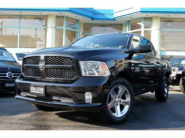 ダッジ・ラム 　自社輸入新車並行　２０１８Ｙモデル　ラム　クルーキャブ　４ＷＤ　５．７Ｌ　ＨＥＭＩ　ベンチシート　コラムオートマ　６人乗りベンチシート　デュアルエキゾースト　ヒッチメンバー　ベッドライナー（21枚目）