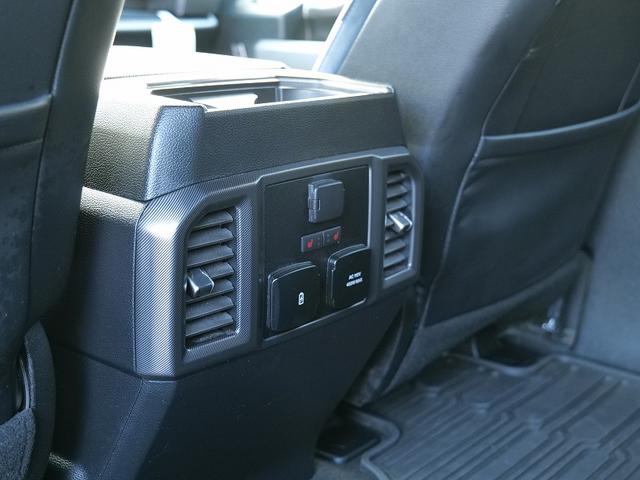 Ｆ－１５０ ラプター　８０２Ａラグジュアリー　自社輸入新車並行１オーナー　ＵＳＡモデル　パノラマサンルーフ　ＲＥＣＡＲＯ　インテリアカーボン　テクノロジーＰ　ＦＯＲＤレーシング・マフラー　ＲＯＵＳＨ２０ＡＷ　３６０°カメラ（17枚目）