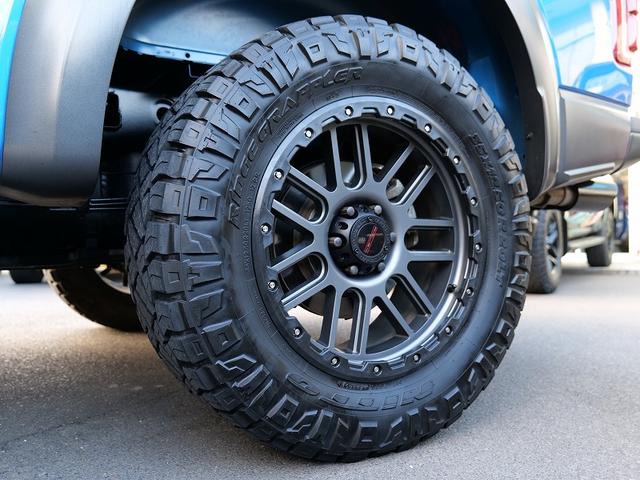 Ｆ－１５０ ラプター　８０２Ａラグジュアリー　自社輸入新車並行１オーナー　ＵＳＡモデル　パノラマサンルーフ　ＲＥＣＡＲＯ　インテリアカーボン　テクノロジーＰ　ＦＯＲＤレーシング・マフラー　ＲＯＵＳＨ２０ＡＷ　３６０°カメラ（22枚目）