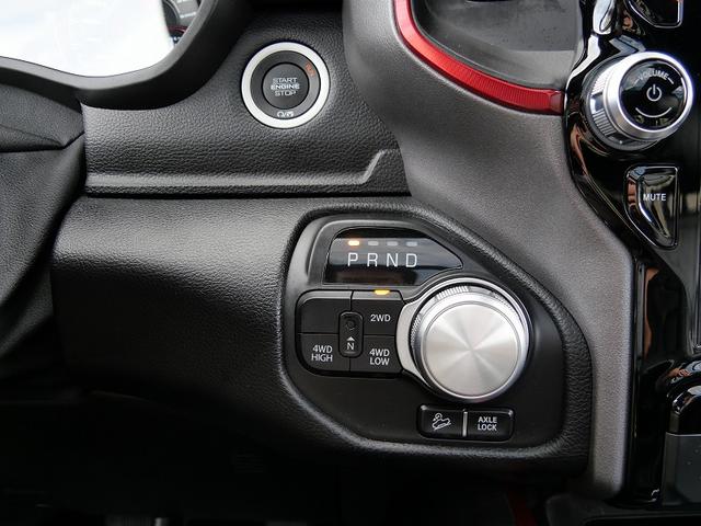 ダッジ・ラム 新車並行車 2021年モデル REBEL クルーキャブ4WD.パノラマサンルーフ.MOPERトノカバー.Level2イクイップメント.12インチディスプレー.アップルカープレイ.F&Rパークセンサー(9枚目)