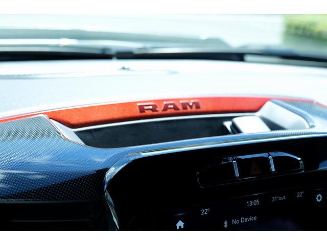 ダッジ・ラム 新車並行車 2021年モデル REBEL クルーキャブ4WD.パノラマサンルーフ.MOPERトノカバー.Level2イクイップメント.12インチディスプレー.アップルカープレイ.F&Rパークセンサー(22枚目)