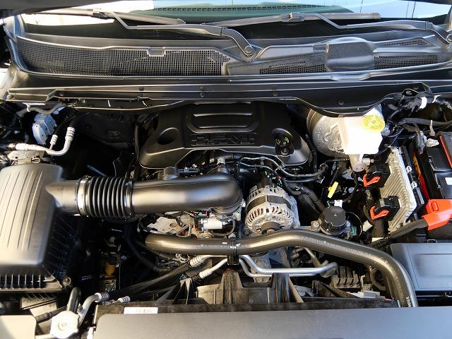 ダッジ・ラム ２０２２ｙモデル　新車並行車　ＣＲＥＷ　ＣＡＢ　ＲＥＢＥＬ　ナイトエディションＰＫＧ　１２インチディスプレイオーディオ　アップルカープレイ　シートヒーター　ステアリングヒーター　パワーシート　ＦＳＲカメラ　ＬＥＤヘッドライト　サイドステップ　三分割トノカバー（25枚目）