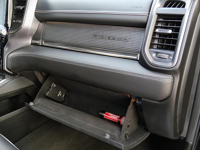 ダッジ・ラム 　リミテッド　新車並行車　２０１９年モデル　パノラマルーフ　ＲＡＭＢＯＸ　エアサス　電動ランニングボード　３６０度カメラ　Ｈａｒｍａｎ／Ｋａｄｒｏｎオーディオ　シートベンチレーション　２２ｉｎｃｈＡＷ（28枚目）