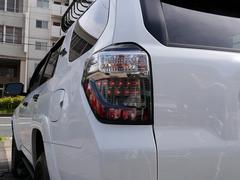 納車後は、全国に３００拠点以上御座います弊社加盟の外国輸入自動車協同組合［ＦＡＩＡグループ］提携工場が万が一の事故、故障時から定期的なメンテナンスまで対応をさせていただきますのでご安心下さいませ♪ 4