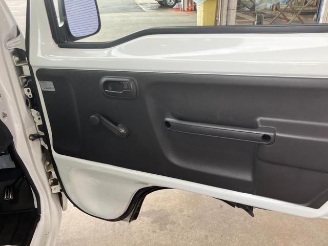 アクティトラック ＳＤＸ　実走行２２０００ｋｍ　４ＷＤ　５速マニュアル　エアコン　パワーステアリング　ＥＴＣ　三方開　作業灯　純正ＡＭ／ＦＭラジオ　軽トラック（28枚目）