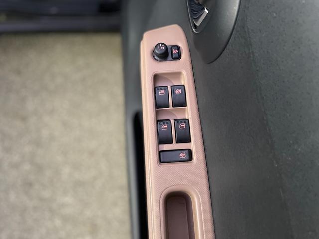 ミラココア ココアプラスＸ　ナビ　Ｂｌｕｅｔｏｏｔｈ音楽　ＣＤ／ＤＶＤ再生　フルセグＴＶ　スマートキー　ＨＩＤヘッドライト　禁煙車（29枚目）