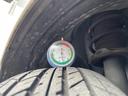 ≪タイヤ≫残り溝も十分です。当社ではお客様と永くお付き合いしたいという考えがあります。しっかりとした整備をしたうえで、安心して乗って頂き、点検や車検でまたお会い出来るようなお店を目指しております。