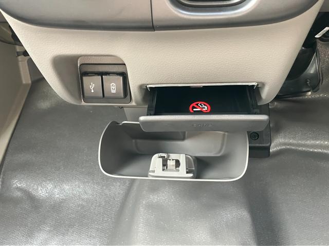 エブリイ ＰＣ　６型　デュアルカメラブレーキサポート　バックアイカメラ付ディスプレイオーディオ装着（14枚目）