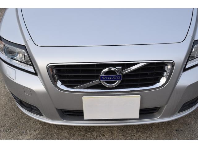 Ｖ５０ ２．０クラシック　ＨＩＤ　サンルーフ　レザーシート　ＨＤＤナビ　バックカメラ　ＥＴＣ　ルーフレール（4枚目）