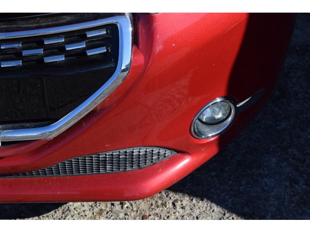 208 GTi 6速ミッション HID 社外足回り 社外マフラー フルセグTV SDナビ ETC ハーフレザーバケットシート ドライブレコーダー キーレス 車検令和8年10月まで(8枚目)