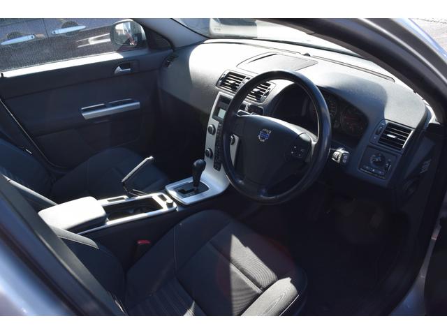 V50 2.0eアクティブ HID ルーフレール シートヒーター ETC ドライブレコーダー キーレス 車検令和9年4月まで(25枚目)