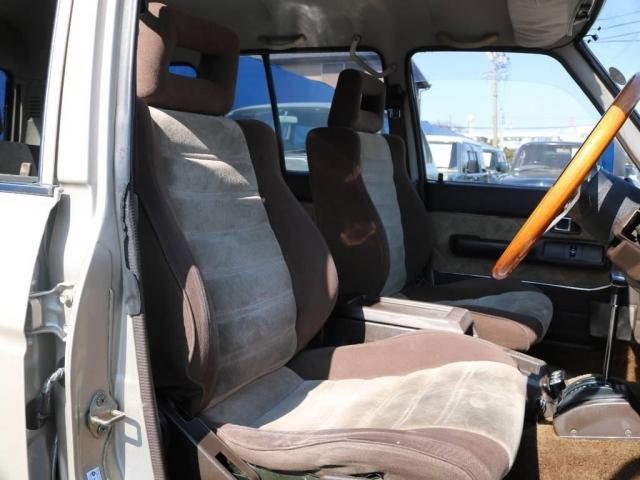 4.0 VX ハイルーフ 4WD フルオリジナル 角目四灯(9枚目)
