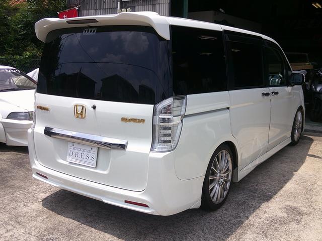 ステップワゴンスパーダ Z 禁煙車 ETC バックカメラ BluetoothハンズフリーフルセグTVナビ 純正カーテン ローダウン 両側電動スライドドア オートライト HID スマートキー アイドリングストップ リアスモーク(8枚目)