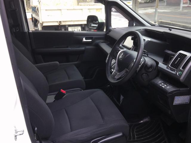 ステップワゴンスパーダ Z 禁煙車 ETC バックカメラ BluetoothハンズフリーフルセグTVナビ 純正カーテン ローダウン 両側電動スライドドア オートライト HID スマートキー アイドリングストップ リアスモーク(14枚目)