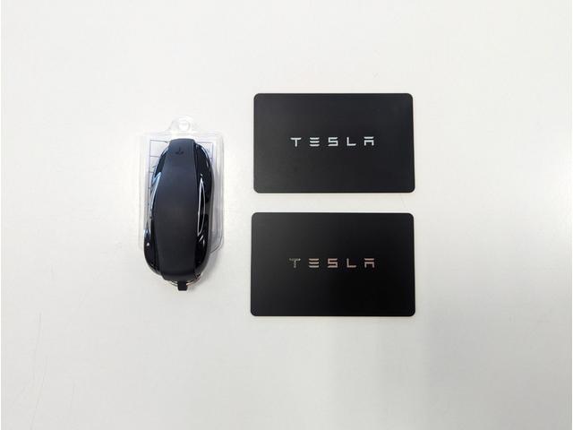 モデルＹ パフォーマンス　ＯＰ２１インチブラックアルミ　レッドキャリパー　ガラスルーフ＆ルーフサンシェード　オートパイロット　サモン　オートステアリング　フルセルフドライビング　４ＷＤ　社外フロントスポイラ（29枚目）