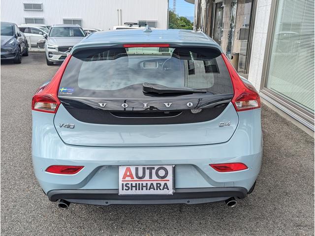 Ｖ４０ Ｄ４　モメンタム　後期モデル　２０１７年モデル　純正フルセグＴＶナビ　衝突警告　レーンキープエイド　前席シートヒーター　ＬＥＤヘッド　ＢＬＩＳ（5枚目）