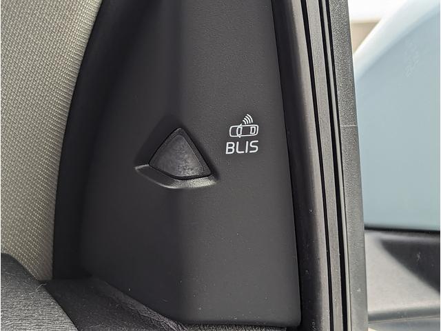 Ｖ４０ Ｄ４　モメンタム　後期モデル　２０１７年モデル　純正フルセグＴＶナビ　衝突警告　レーンキープエイド　前席シートヒーター　ＬＥＤヘッド　ＢＬＩＳ（25枚目）