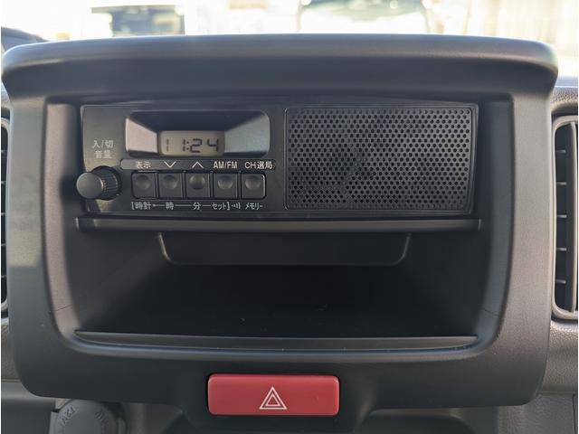 エブリイ ＰＡリミテッド　届出済未使用車　セーフティサポート　デュアルカメラブレーキサポート　誤発進抑制機能　純正フロアマット（12枚目）