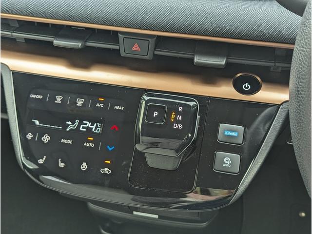 サクラ G OP寒冷地仕様 OPプレミアムインテリアパッケージ OPボディカラー OP15インチAW 360度セーフティアシスト 9インチ日産コネクトナビ フルセグTV ベージュ合皮ハーフレザーシート(18枚目)