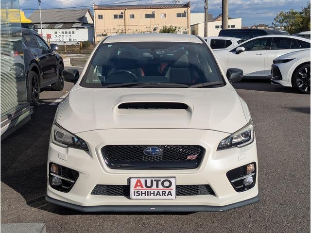 平成２７年式、ＷＲＸ・ＳＴＩ入庫しました。社外カスタムパーツ多数装備！スタイリッシュかつＡＷＤで力強く走るオススメの１台です！試乗も可能なのでお気軽にスタッフまでお問い合わせください