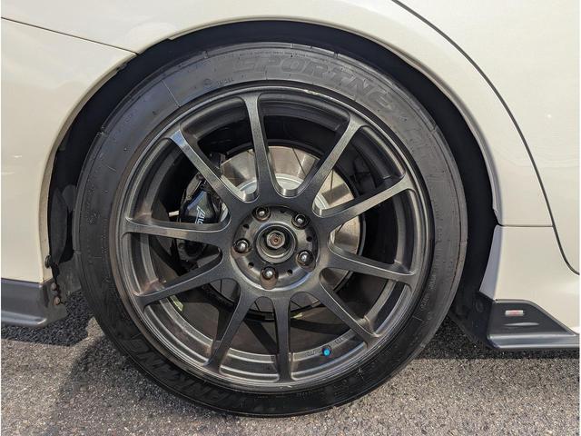 ２４５／４０Ｒ１８