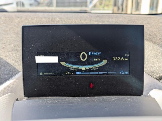 ｉ３ セレブレーションエディション　カーボナイト　４０台限定特別仕様車！　ワンオーナー車　前後ドラレコ　社外フルセグＴＶチューナー付　ハーマンカードンＨｉＦｉスピーカー　１０．２インチＨＤＤナビ　グレー合皮ハーフレザー　ドライビングアシストプラス（17枚目）