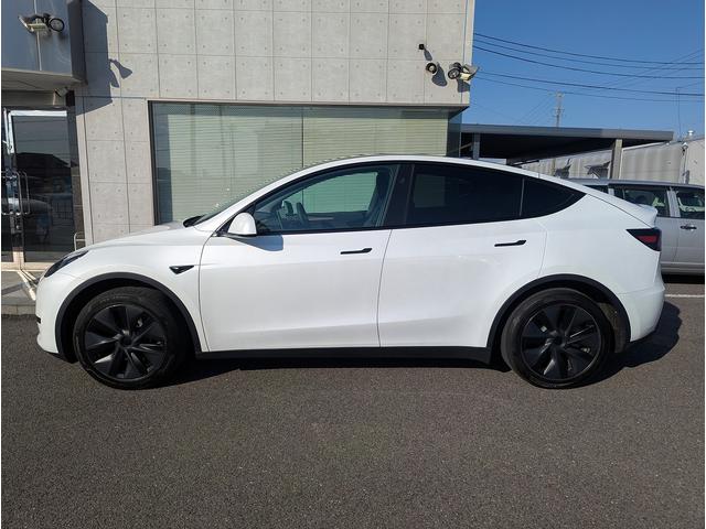 モデルＹ ＲＷＤ　Ｒｙｚｅｎ搭載　２０２４年モデル　メーカー保証継承・令和１０年９月迄　走行距離６０００ｋｍ　オートパイロット　パノラマガラスルーフ　自動緊急ブレーキ　ブラックレザー＆シートヒーター　※レンタルアップ（3枚目）