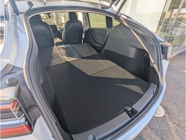 モデルＹ ＲＷＤ　Ｒｙｚｅｎ搭載　２０２４年モデル　メーカー保証継承・令和１０年９月迄　走行距離６０００ｋｍ　オートパイロット　パノラマガラスルーフ　自動緊急ブレーキ　ブラックレザー＆シートヒーター　※レンタルアップ（7枚目）