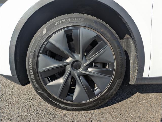 モデルＹ ＲＷＤ　Ｒｙｚｅｎ搭載　２０２４年モデル　メーカー保証継承・令和１０年９月迄　走行距離６０００ｋｍ　オートパイロット　パノラマガラスルーフ　自動緊急ブレーキ　ブラックレザー＆シートヒーター　※レンタルアップ（29枚目）