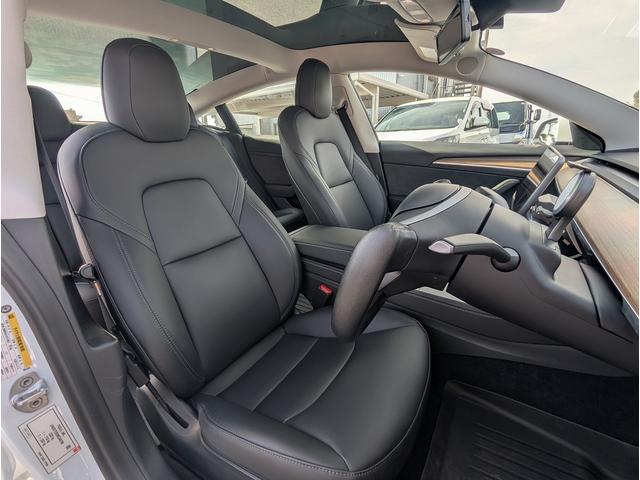 モデル3 ロングレンジ AWD デュアルモーター ワンオーナー車 2021年モデル パノラマガラスルーフ ヨークステアリング 社外デジタルインナーミラー BOXIV無線充電ホルダー ユピテルレーダー オートパイロット(9枚目)