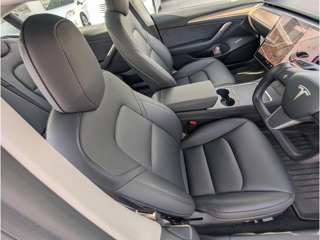 モデル3 ロングレンジ AWD デュアルモーター ワンオーナー車 2021年モデル パノラマガラスルーフ ヨークステアリング 社外デジタルインナーミラー BOXIV無線充電ホルダー ユピテルレーダー オートパイロット(10枚目)