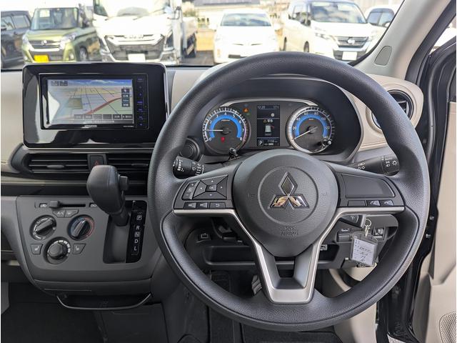 ｅＫワゴン Ｍ　ｅ－アシスト　衝突被害軽減ブレーキ　社外フルセグナビ　社外ＬＥＤバルブ　車線逸脱警報　踏み間違い防止アシスト　シートヒーター（11枚目）