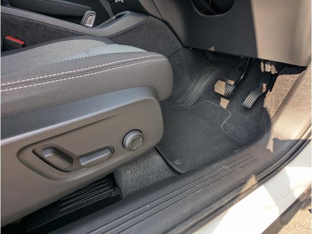 ＸＣ４０ Ｂ４　モメンタム　保証１年付　ワンオーナー車　２０２１年モデル　ＯＰハンズフリーパワーバックドア　フルセグＴＶ　インテリセーフ　アクティブベンディングＬＥＤヘッド　純正ＨＤＤナビゲーション　３６０度カメラ＆前後ソナー（24枚目）