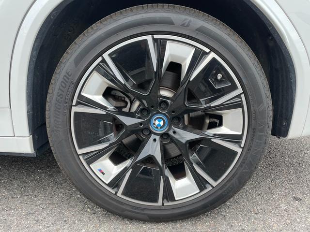 ｉＸ３ Ｍスポーツ　ＯＰエクステリアパッケージ　パノラマサンルーフ　アダプティブＬＥＤヘッドライト　ハーマンカードンサウンドスピーカー　２０インチＡＷ　ヴァ―ネスカ革スポーツシート　アラウンドビューカメラ（38枚目）