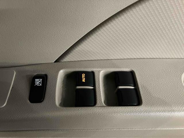 アルト Ｆ　５ＭＴ　キーレス　ＣＤ　１４アルミホイール　走行距離１万３千キロ（7枚目）