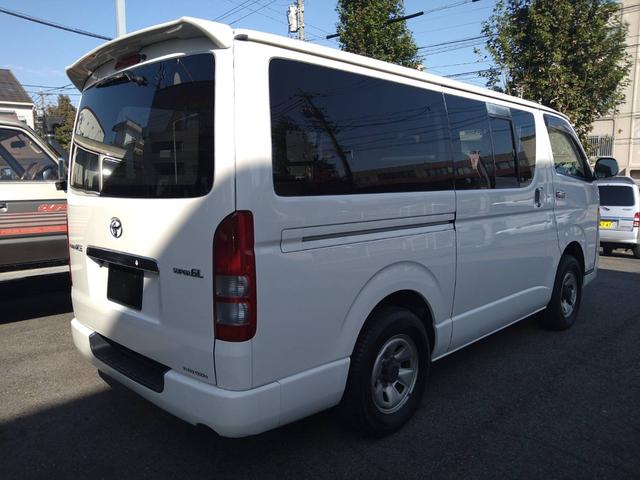 ハイエースバン ロングスーパーＧＬ　４ＷＤ　両側スライドドア　ナビ　ＴＶ　バックカメラ　リアスポイラー　ＥＴＣ　オートエアコン（4枚目）