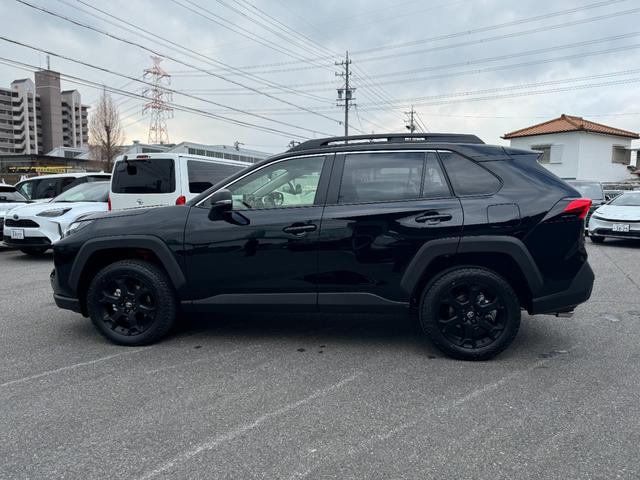 ＲＡＶ４ ハイブリッドアドベンチャー　オフロードパッケージＩＩ　【ハイブリッドアドベンチャーオフロードパーケージＩＩ】専用シート　専用ホイール　１０．５ＤＡＰｌｕｓ　パノラミックビューモニター　デジタルミラー　ハンズフリーパワーバックドア　ＡＣ１００Ｖコンセント！（6枚目）