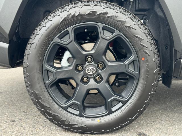 ＲＡＶ４ ハイブリッドアドベンチャー　オフロードパッケージＩＩ　【ハイブリッドアドベンチャーオフロードパーケージＩＩ】専用シート　専用ホイール　１０．５ＤＡＰｌｕｓ　パノラミックビューモニター　デジタルミラー　ハンズフリーパワーバックドア　ＡＣ１００Ｖコンセント！（32枚目）