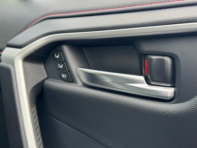 ＲＡＶ４ ハイブリッドアドベンチャー　オフロードパッケージＩＩ　【ハイブリッドアドベンチャーオフロードパーケージＩＩ】専用シート　専用ホイール　１０．５ＤＡＰｌｕｓ　パノラミックビューモニター　デジタルミラー　ハンズフリーパワーバックドア　ＡＣ１００Ｖコンセント！（41枚目）