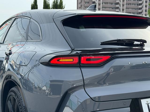 クラウンスポーツ Ｚ　【アッシュカラー！パノラマルーフ】パノラミックビュー・デジタルインナーミラー・ブラインドスポットモニター・アドバンスドパーク・ベンチレーション・シートヒーター・置くだけ充電・黒本革・２１インチホイール（22枚目）