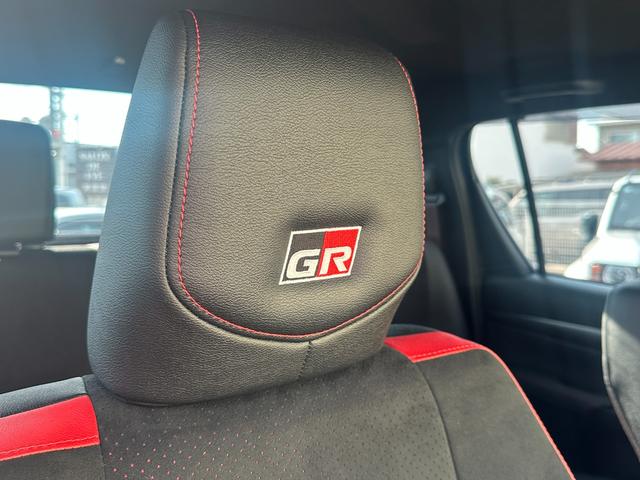 ハイラックス Ｚ　ＧＲスポーツ　【即納！ＧＲ！】　１２型デジタルインナーミラー　ＧＲ専用エンブレム　ＧＲ専用赤ステッチシート　ＧＲ専用ホイール　パノラミックビューモニター　８インチ純正ディスプレイオーディオ　ＧＲ専用バンパー　ＤＡＣ（73枚目）