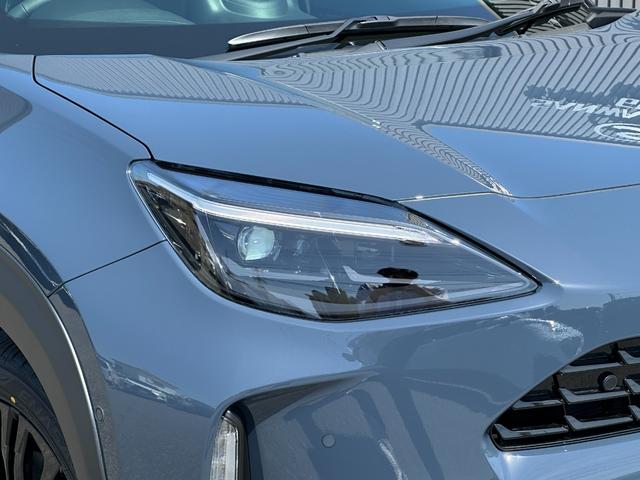 ヤリスクロス ハイブリッドＺ　ウルバーノ　【特別仕様車！ウルバーノ！】ハンズフリーパワーバックドア　トヨタチームメイト　アドバンストパーク　パノラミックビューモニター　ブラインドスポットモニター　ハンドルヒーター　シートヒーター　専用ホイール（11枚目）