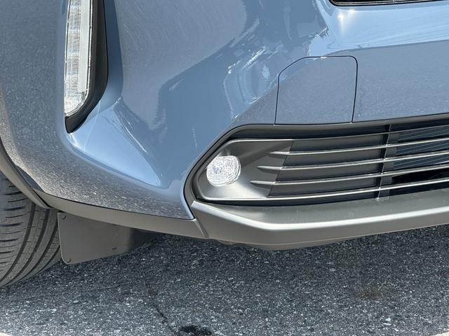 ヤリスクロス ハイブリッドＺ　ウルバーノ　【特別仕様車！ウルバーノ！】ハンズフリーパワーバックドア　トヨタチームメイト　アドバンストパーク　パノラミックビューモニター　ブラインドスポットモニター　ハンドルヒーター　シートヒーター　専用ホイール（14枚目）