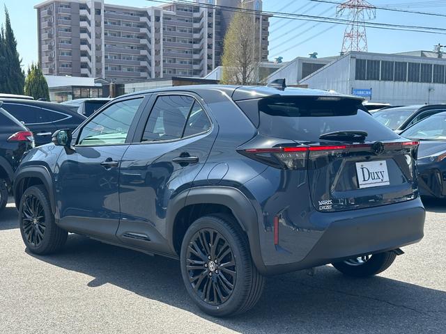 ヤリスクロス ハイブリッドＺ　ウルバーノ　【特別仕様車！ウルバーノ！】ハンズフリーパワーバックドア　トヨタチームメイト　アドバンストパーク　パノラミックビューモニター　ブラインドスポットモニター　ハンドルヒーター　シートヒーター　専用ホイール（23枚目）