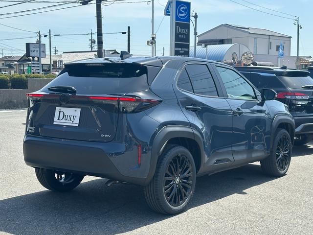 ヤリスクロス ハイブリッドＺ　ウルバーノ　【特別仕様車！ウルバーノ！】ハンズフリーパワーバックドア　トヨタチームメイト　アドバンストパーク　パノラミックビューモニター　ブラインドスポットモニター　ハンドルヒーター　シートヒーター　専用ホイール（24枚目）